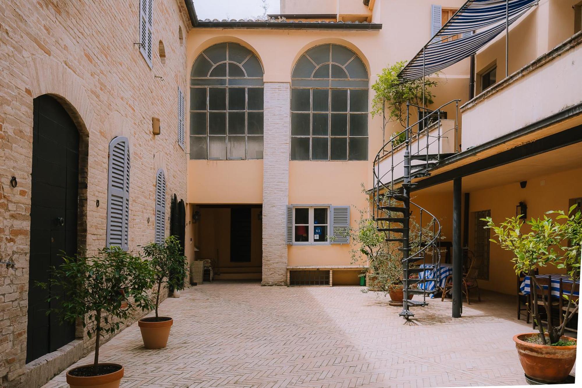 פרמו Palazzo Romani Adami מראה חיצוני תמונה