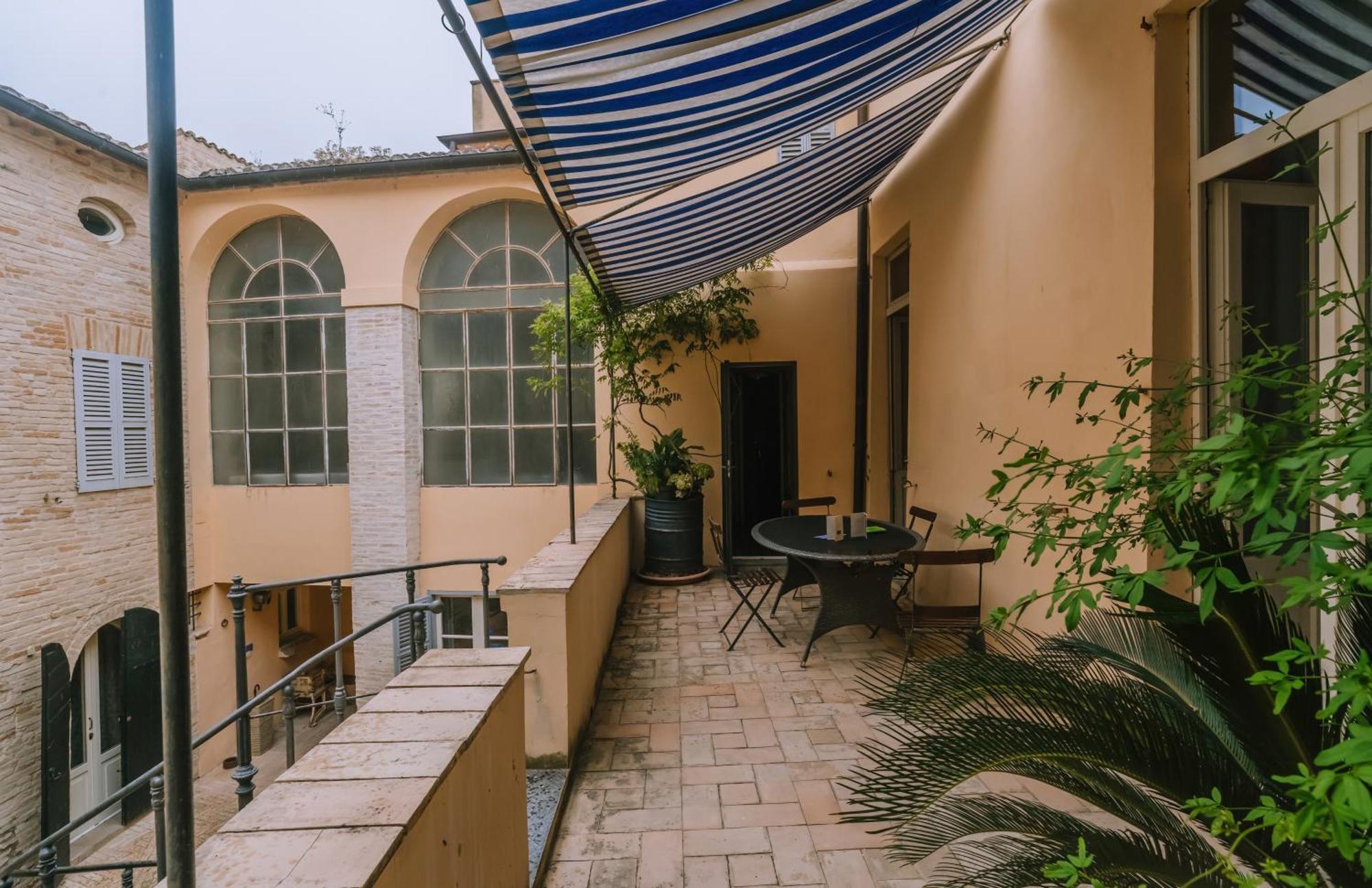 פרמו Palazzo Romani Adami מראה חיצוני תמונה